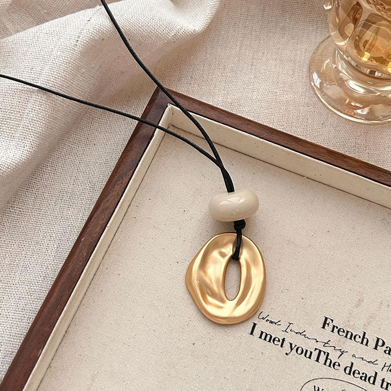 Золотое массивное ожерелье для женщин, длинные ожерелья с круглым кулоном, не тускнеющая бижутерия, металлический стиль, эффектное модное украшение, подарок