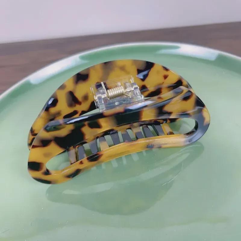 Большая заколка для волос в виде акулы с леопардовым принтом черного цвета с корейской золотой этикеткой