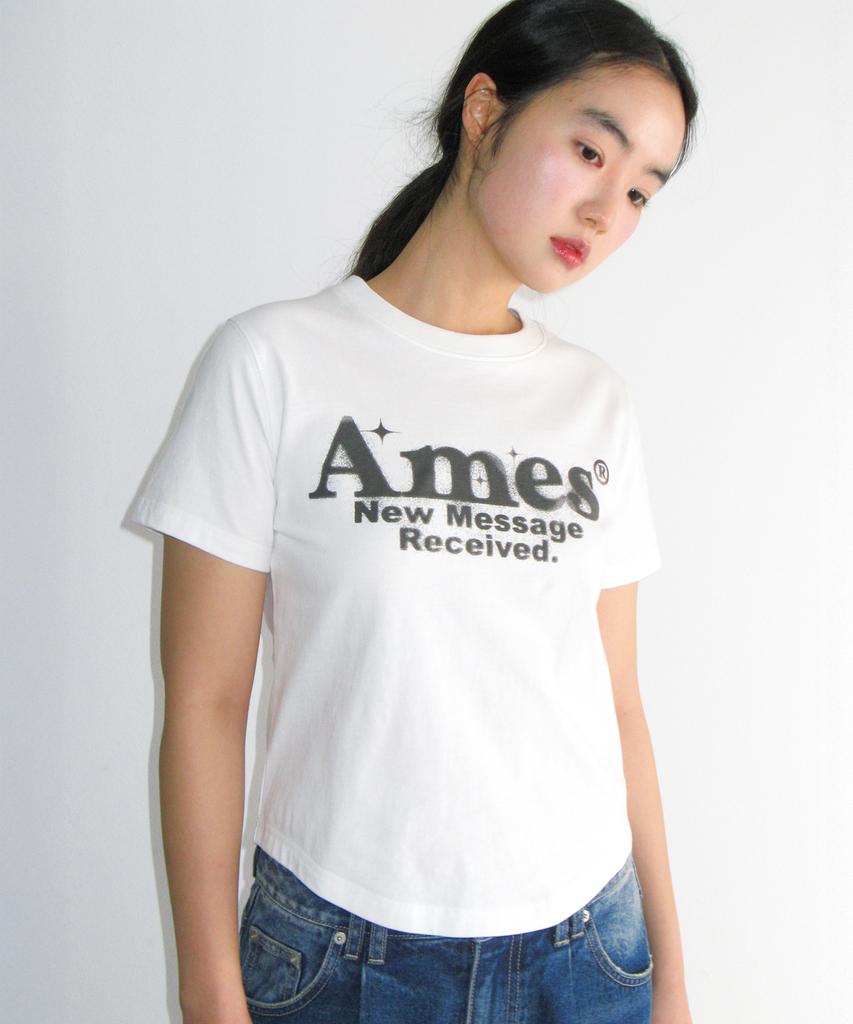 AMES-WORLDWIDE Белая укороченная футболка с круглым подолом