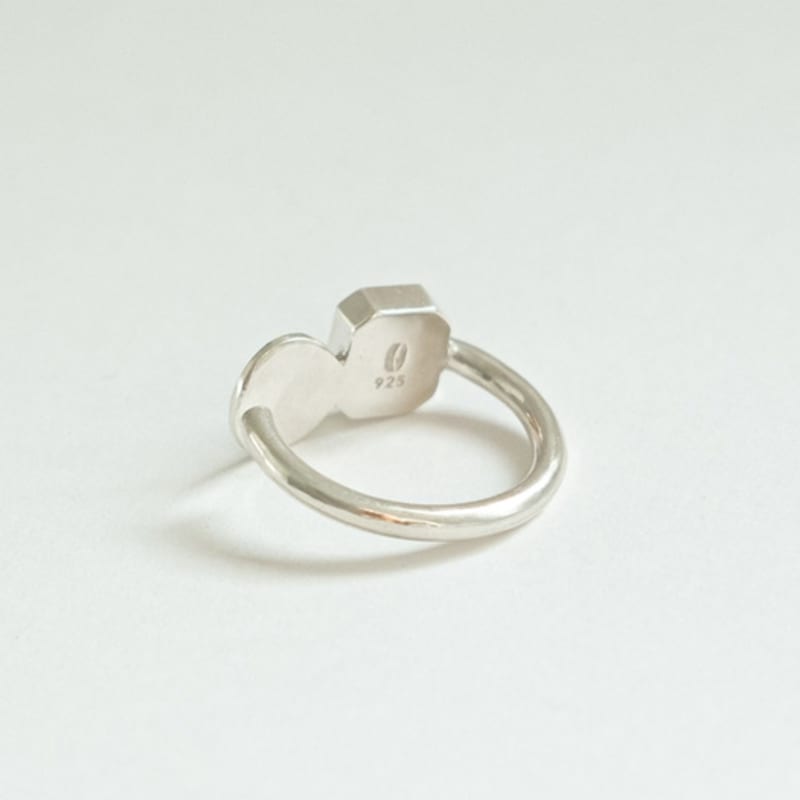 goyu SERPENTINE RING