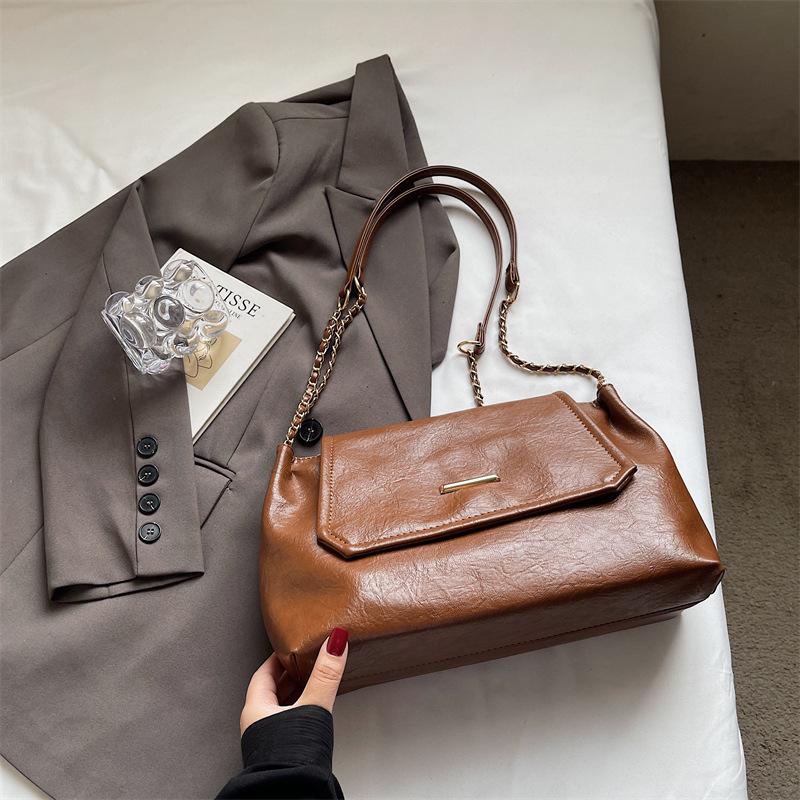Retro Bag Women's Large-capacity Autumn and Winter Versatile Chain Shoulder Bag Commuter Tote Bag