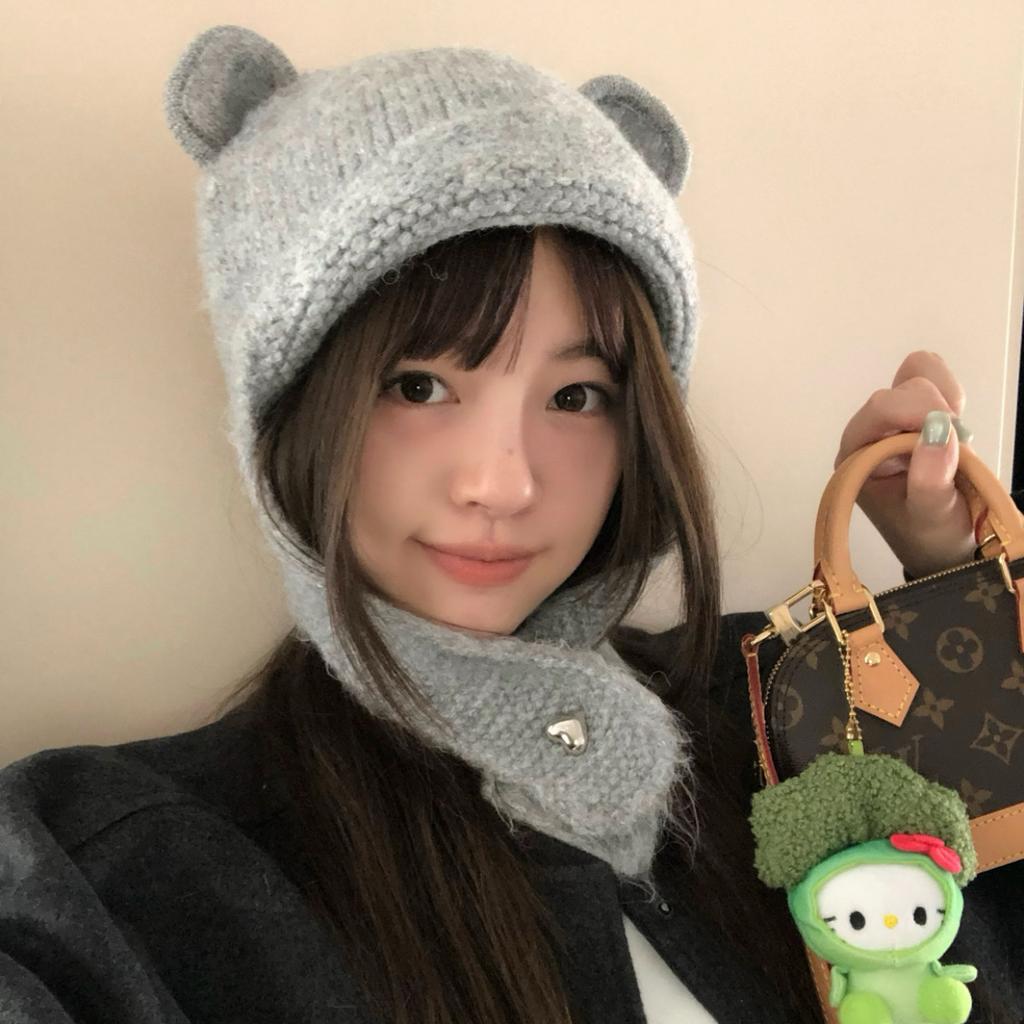 Bear wool hat female cute face small wool knitted hat warm ear protection Lei Feng hat wholesale