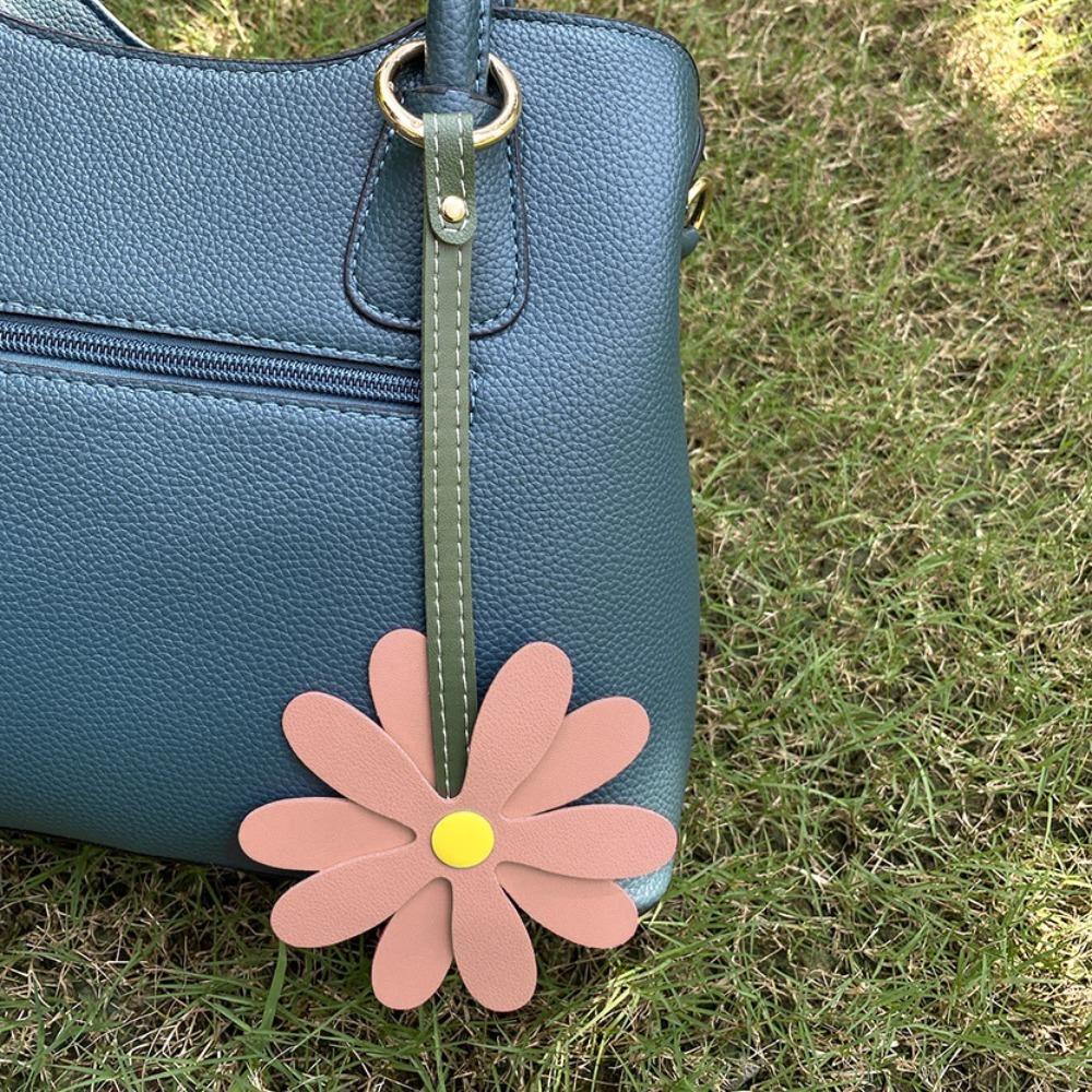 Fashion PU Leather Keyring Car Key Holder Daisy Bag Pendant Cute Bow Heart Keychain  Birthday Gift