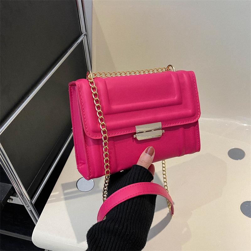 Весенняя новая модная сумка через плечо с цепочкой для женщин Простая и модная темпераментная и персонализированная сумка через плечо