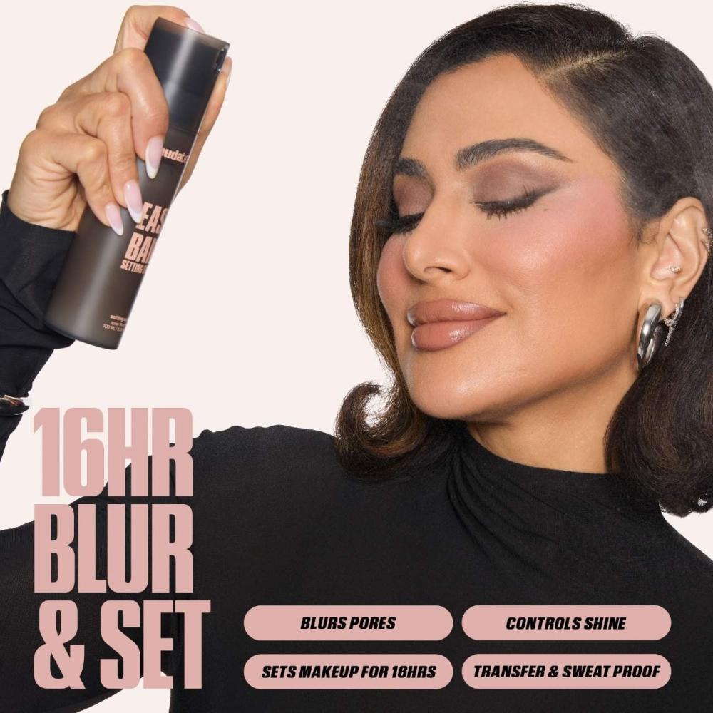 Huda Beauty Спрей для фиксации макияжа Easy Bake Blurring Setting Spray Стойкость до 16 часов 3,38 унции   100 мл 3,38 унции   100 мл