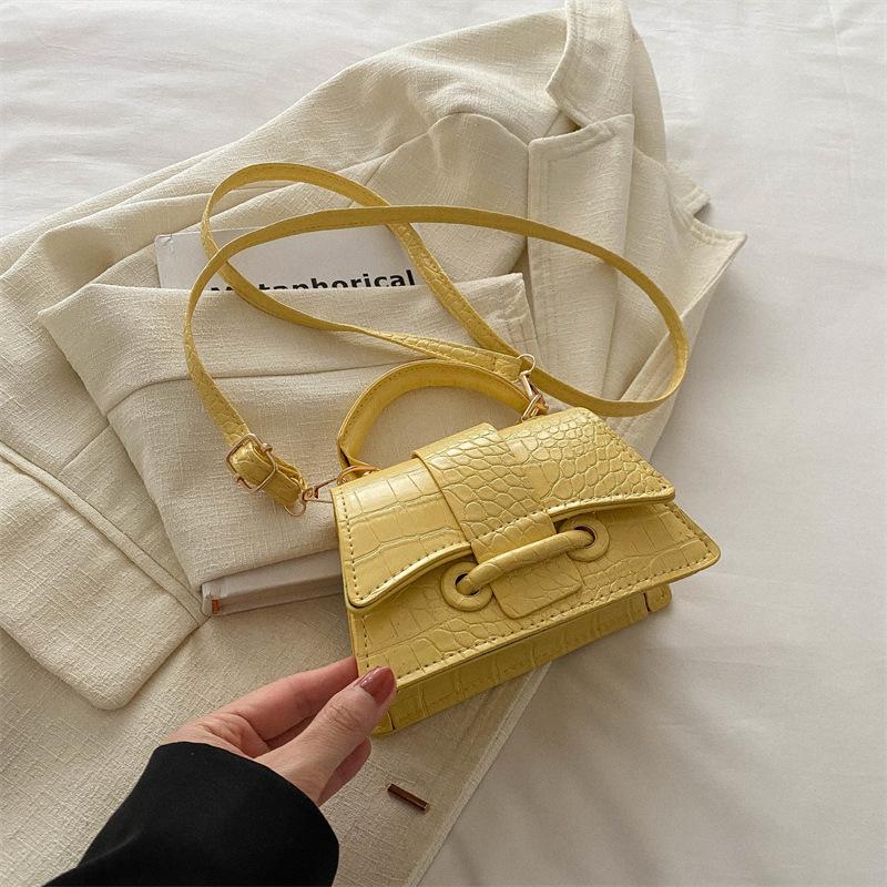 Маленькая свежая иностранная сумка в иностранном стиле, женская весенняя текстура, одно плечо, маленькая квадратная сумка через плечо