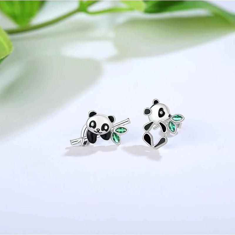 Серьги в виде панды с маленькой индивидуальностью. Свежие и модные детские серьги в стиле «Ниш». Серьги в холодном стиле.