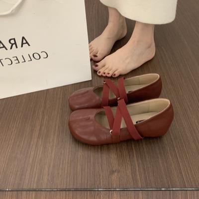 Туфли Мэри Джейн женские новые осенние на мягкой подошве, не утомляют, с внутренней платформой, балетки с мелким вырезом