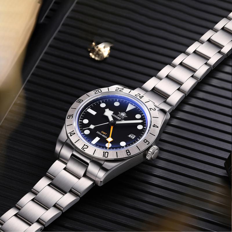 ADDIESDIVE Горячая Распродажа GMT Кварцевые Часы Нержавеющая Сталь Пузырчатое Стекло BGW9 Супер Люминесцентные Мужские Часы AD2035 НОВЫЕ Водонепроницаемые