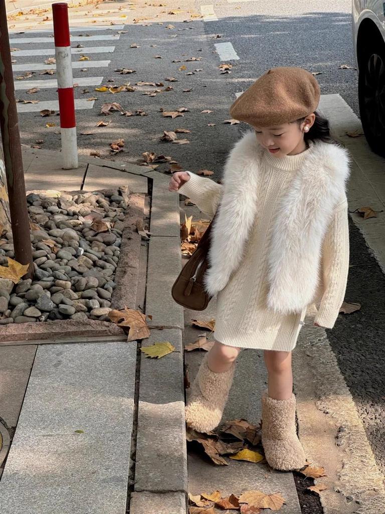 Girls' Autumn/Winter Wool Dress – Soft, Fashionable Mid-Length Knit for Kids