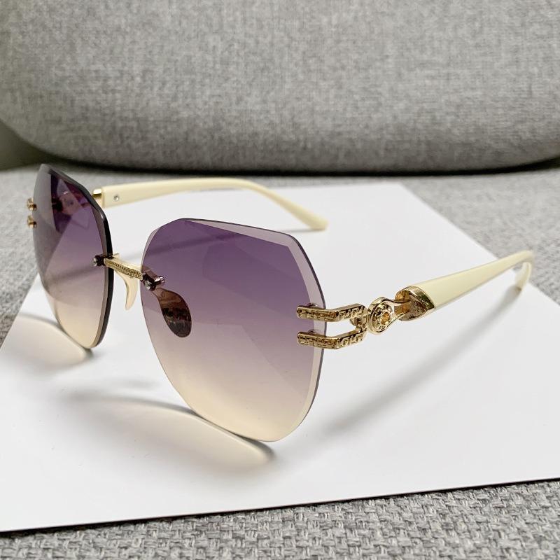 Новые Модные Безободковые Солнцезащитные Очки Женские Персонализированные Овальные Крупная Оправа Модные Подходящие ко всему Женские Солнцезащитные Очки Уличные Пляжные Вечеринки UV400