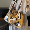 2025 New Coffee Kitten Shoulder Bag Versatile Large Capacity Canvas Bag Student Commuter Tote Bag Going Out Women's Bag