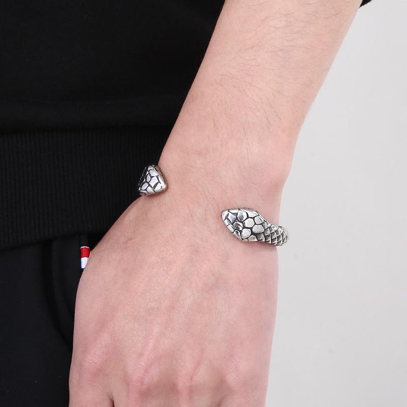 Мужской браслет в стиле ретро-змеиной головы