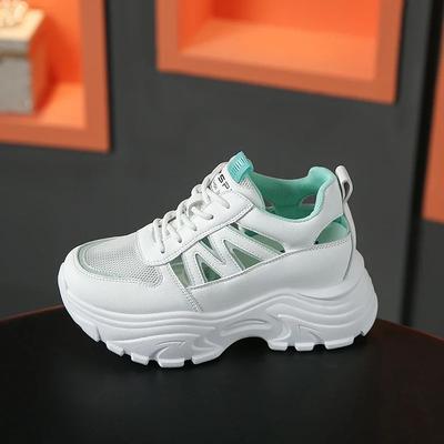 Женская обувь – Кроссовки