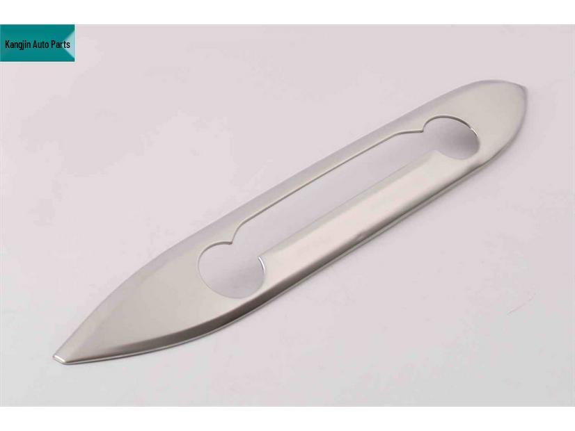 Модификация интерьера Ford Focus 2019: Серебряное кольцо для динамика из нержавеющей стали для переднего ряда, подсветки для чтения и перчаточного ящика