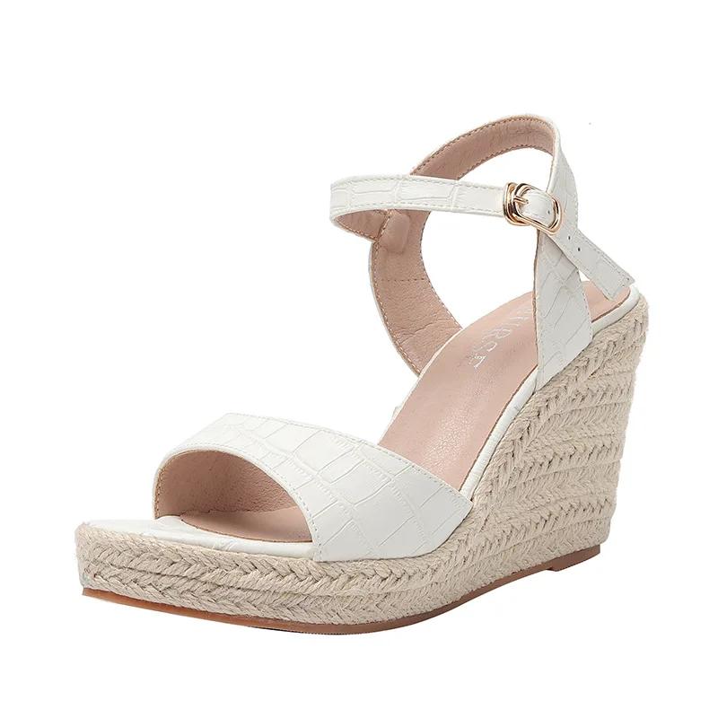 2024 Летние туфли на платформе, женские босоножки на высоком каблуке, открытый носок, элегантные женские туфли для вечеринок, модные женские босоножки на танкетке A4267