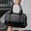 A Retro and Fashionable Single-shoulder Crossbody Handbag A High-end Women's Bag