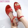 Модные летние женские сандалии GKTINOO 2025 Новые Большой размер Комфортные сандалии на низком каблуке Обувь с открытым носком Женские сандалии из натуральной кожи Модные сандалии