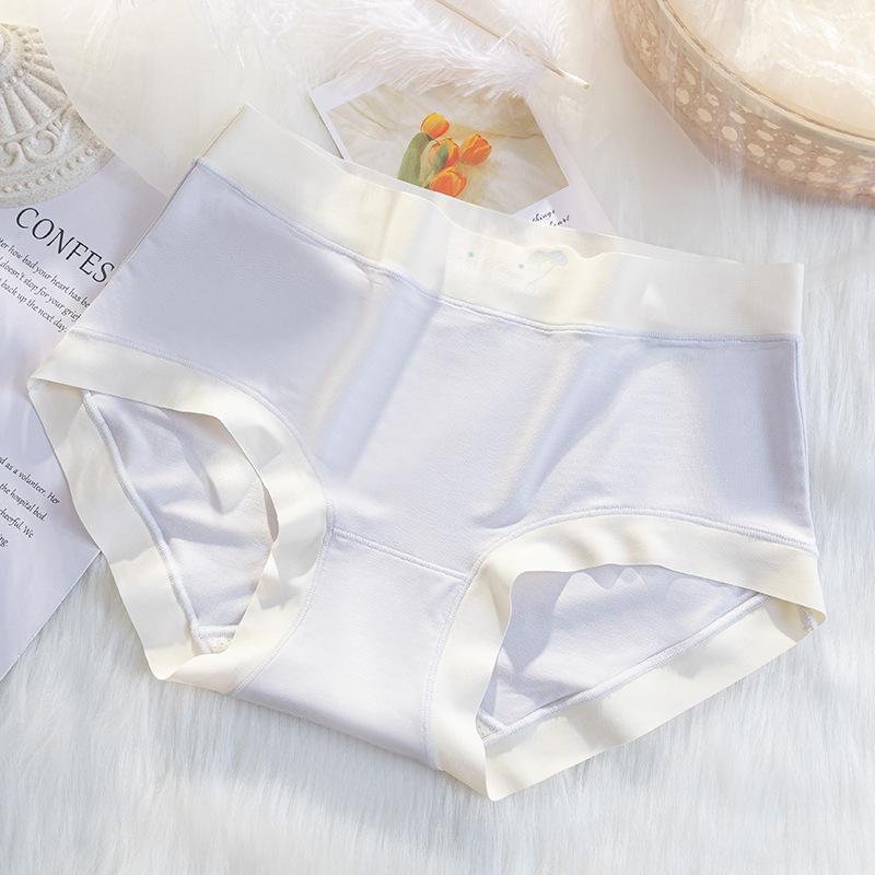 Nude Feeling Series Seamless Lightweight Women's Underwear with Mulberry Silk Crotch Comfortable and Breathable Briefs At The Waist for Women