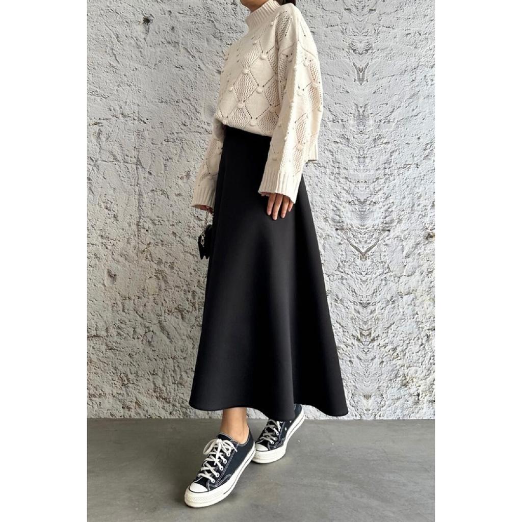 Черная юбка с пышной юбкой и аквалангом