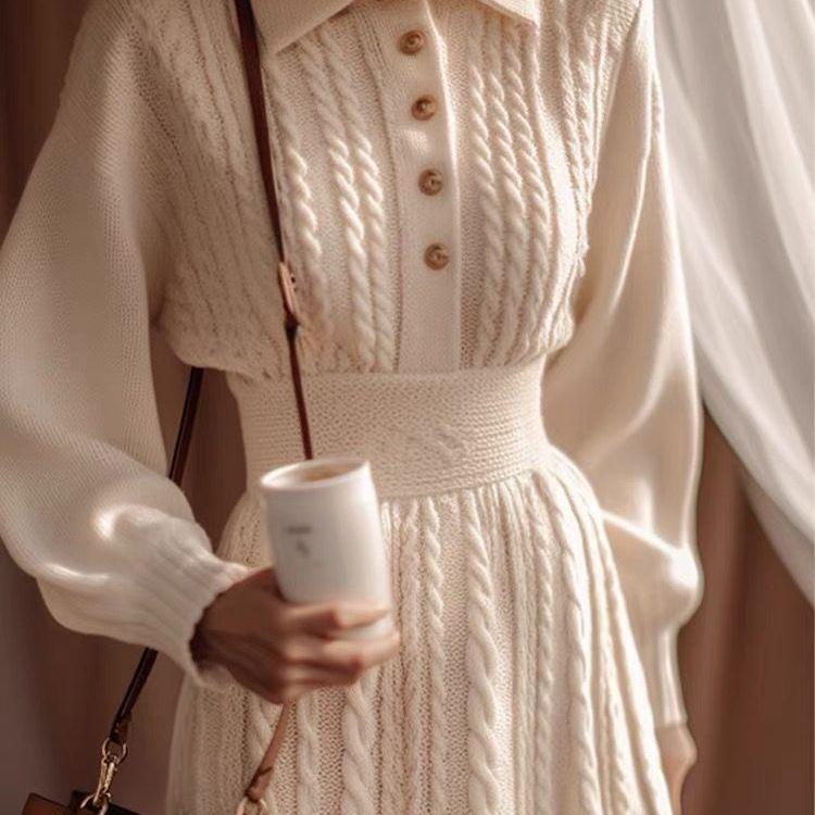 Женское роскошное белое шерстяное платье с косами - Коллекция Осень/Зима 2025, Приталенный силуэт с дизайном, подчеркивающим талию