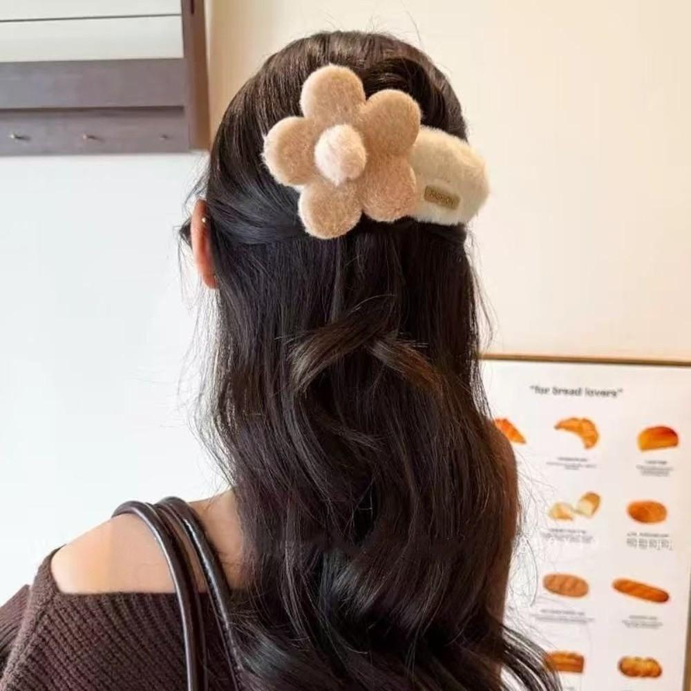 Sweet Plush Flower Hair Clip Fashion Duckbill Clip Flyaway Hair Headwear Accessories Women