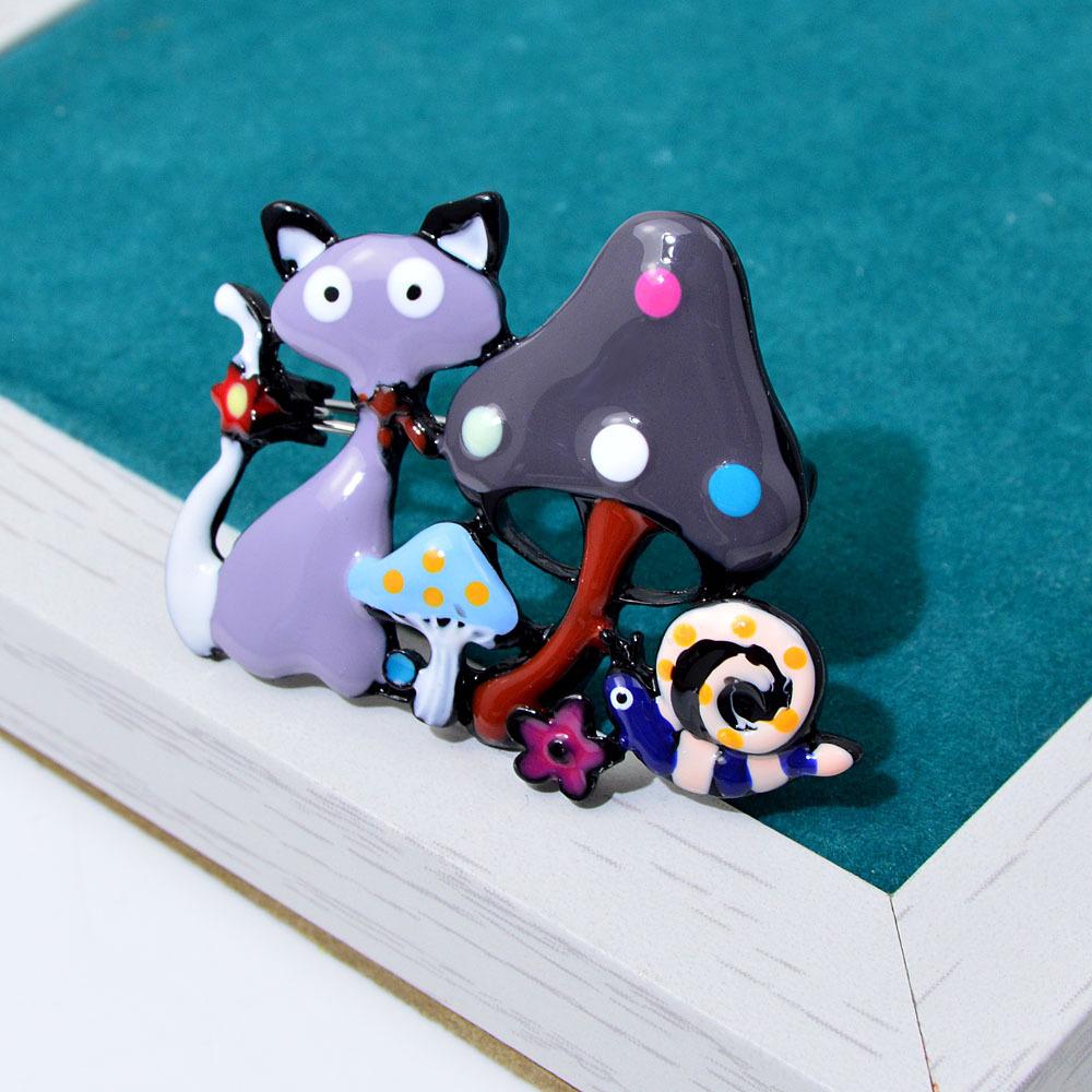 Blucome Enamel Pins Cartoon Cute Cat Brooch for Woman Man Coat Suit Buckle Pins