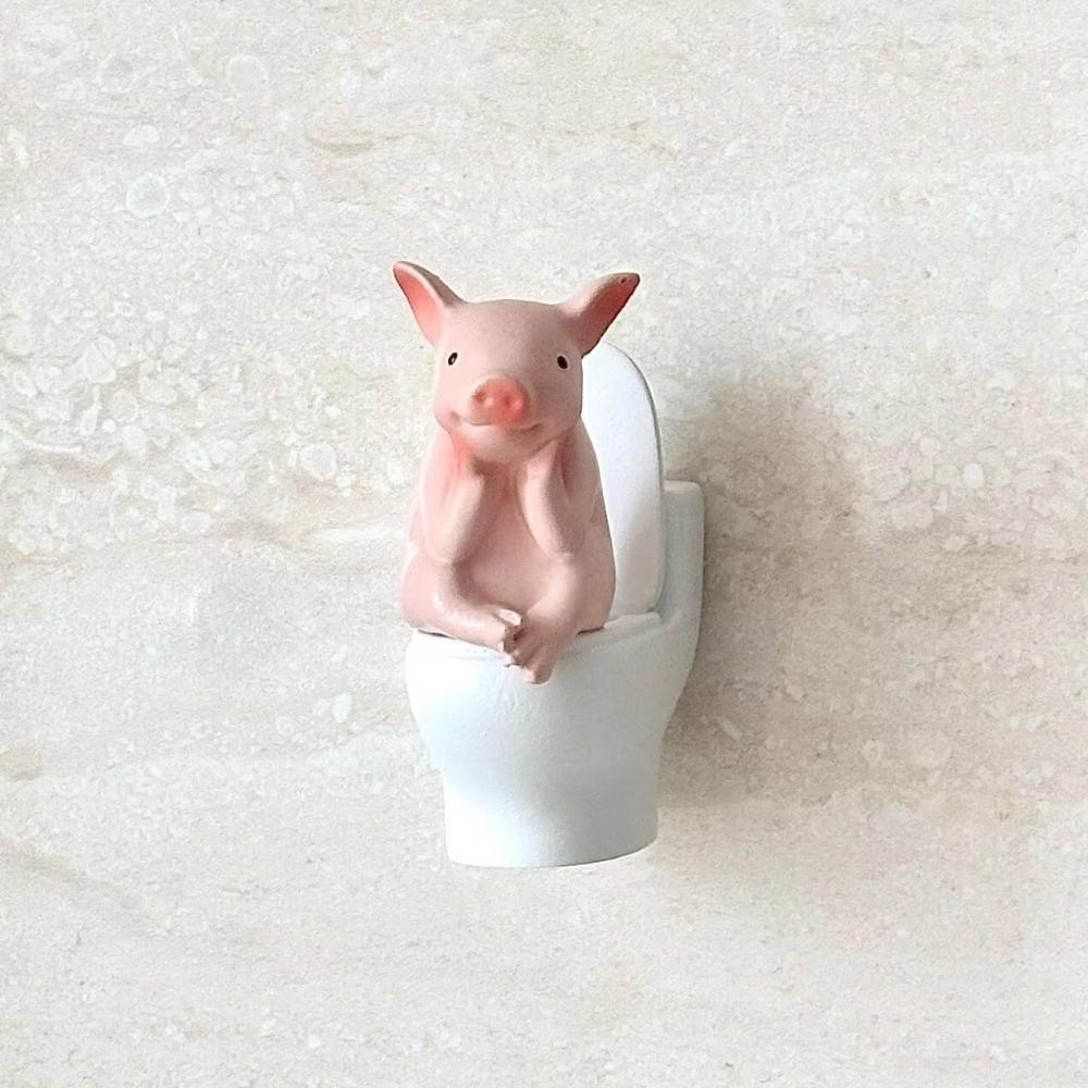 Cartoon Pig Desktop Ornaments PVC Toilet Frog Ornaments Wall Decor Toilet Pig Decoration Gag Gift