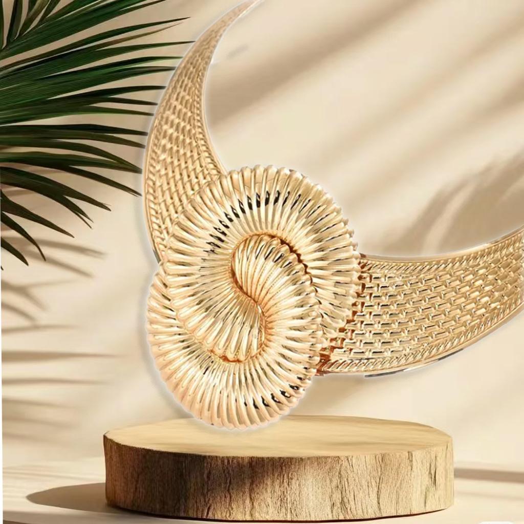 Vintage Geometric Twisted Thread 8 Digital Flower Collar Personality Exaggerated Corrugated Women's Necklace