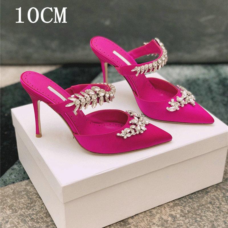 Высокая мода! Французские остроносые плоские сандалии со стразами, богиня, нишевый дизайн, чувство стиля, высокий каблук, полубосоножки