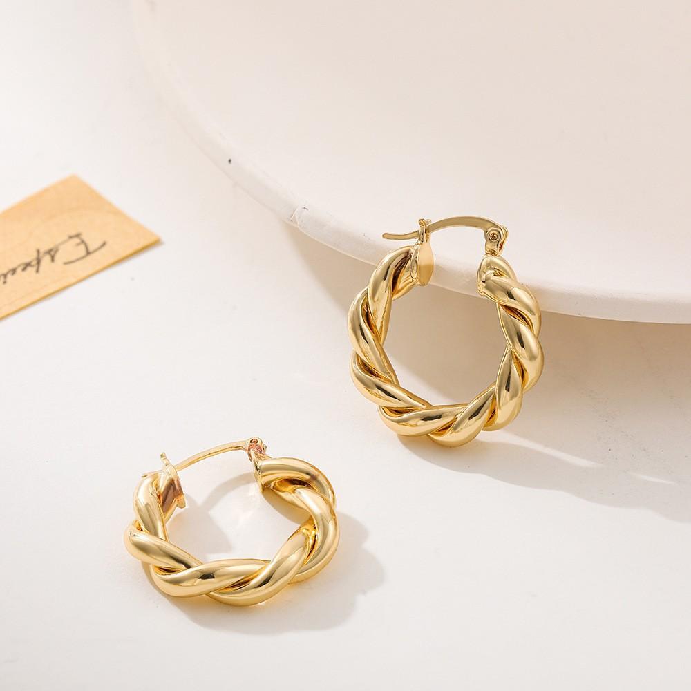 Серьги-застежки Twist Earrings Temperament High-end Sense Atmospheric Circle Ear Buckle Earrings для женщин