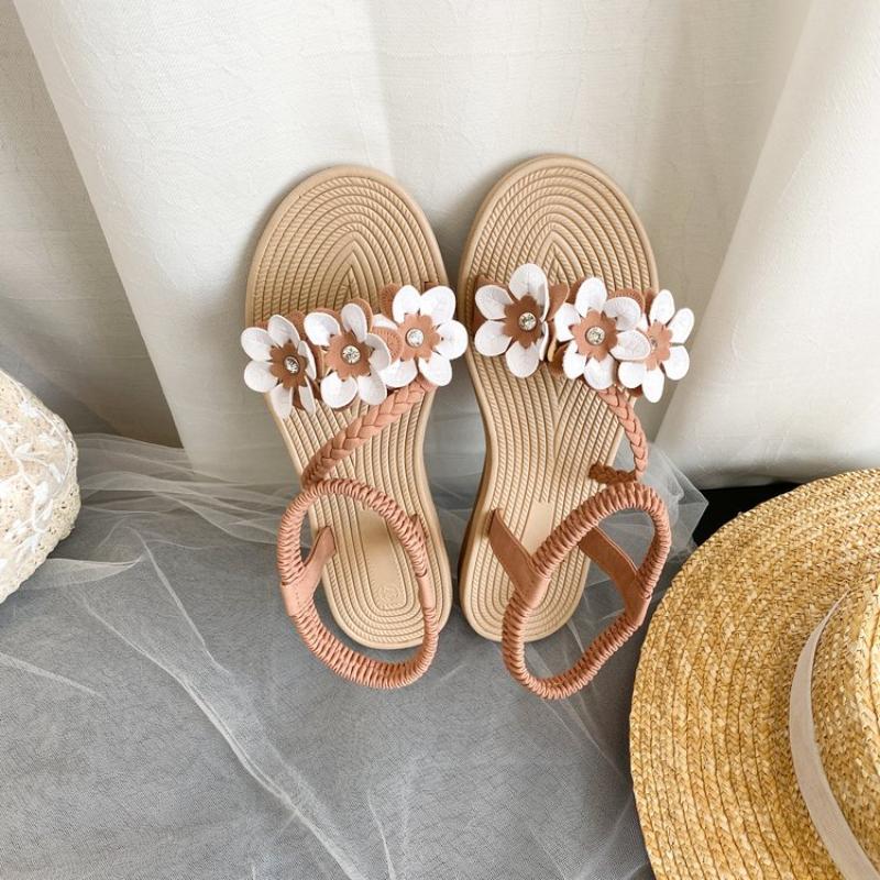 Летняя обувь 2024 Новая мода Женские сандалии Цветы Смешанные цвета Ремешок на щиколотке Плоские Повседневные Пляжные сандалии Открытый носок Женская обувь