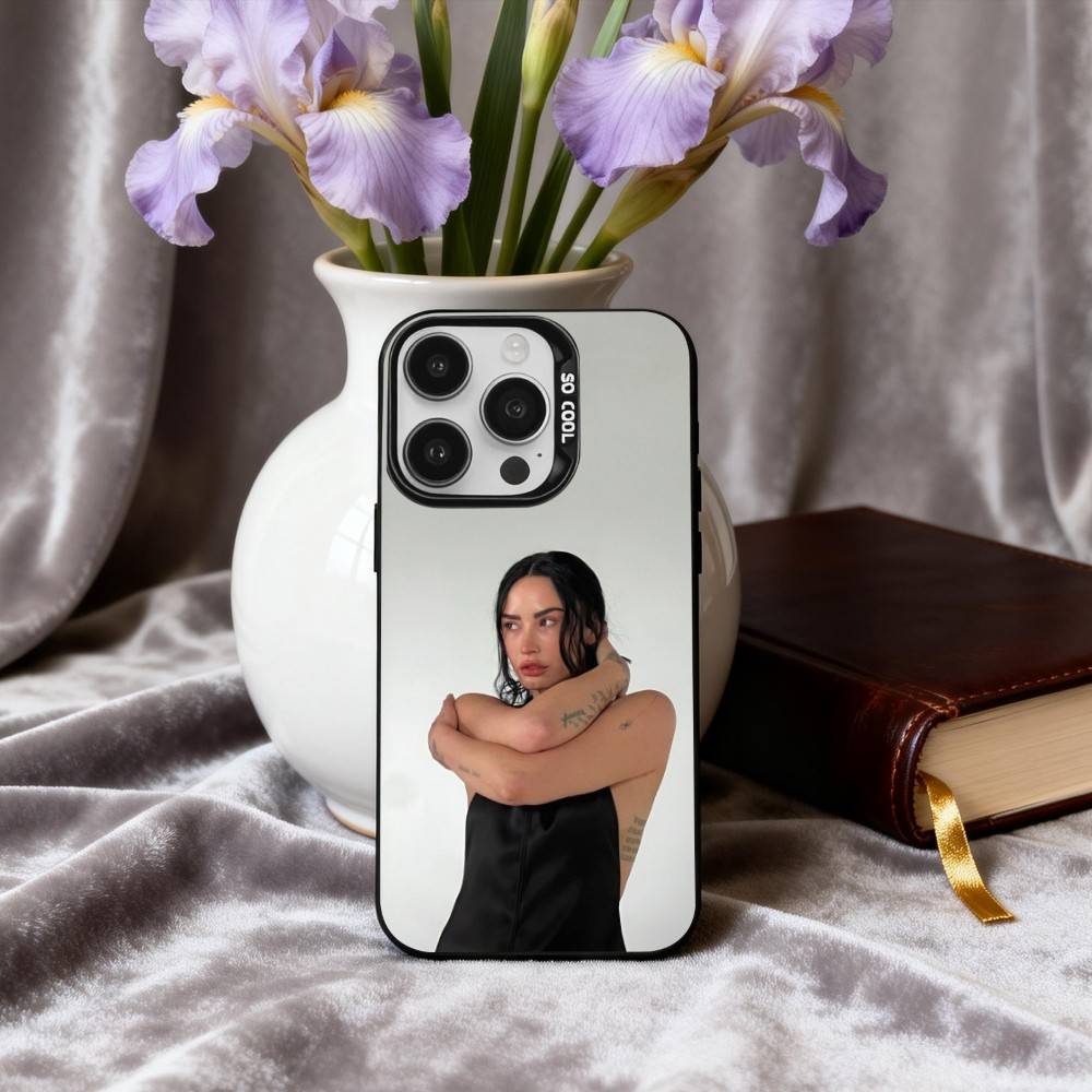 D-Demi L-LovatoS Singer Phone Case For iPhone17,16,15,14,13,12,11 Plus,Pro Max Black Candy silver phone case