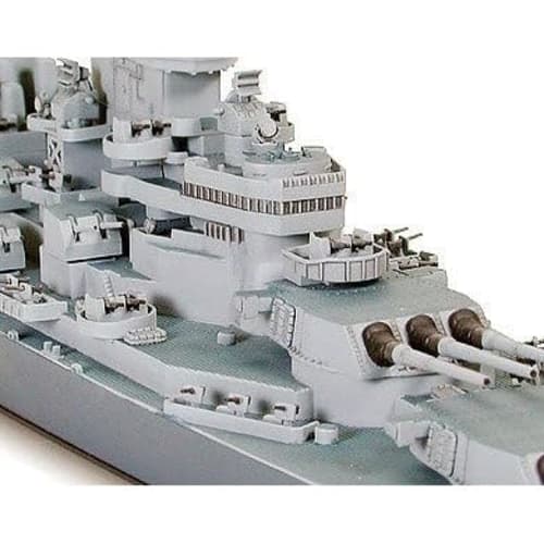 Tamiya 1/700 Waterline Series No. 613 U.S. Navy Battleship Missouri Plastic Model Kit 31613