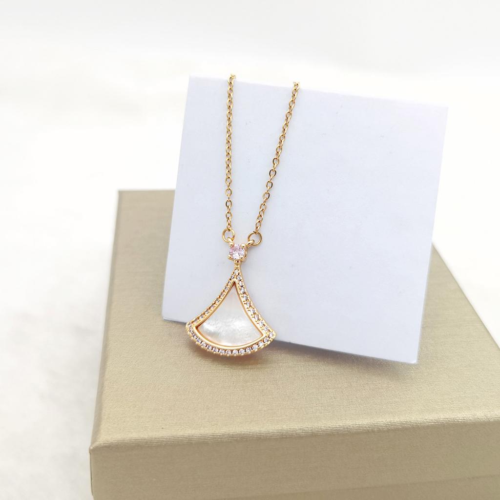 Necklace Diamond-set Skirt Shell Necklace Clavicle Chain