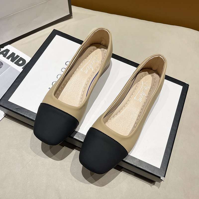 Женские туфли на мягкой подошве, универсальные туфли-лодочки с квадратным носком и мелким вырезом, маленькие кожаные туфли, осенняя новинка, темпераментные туфли Doudou, туфли для бабушек