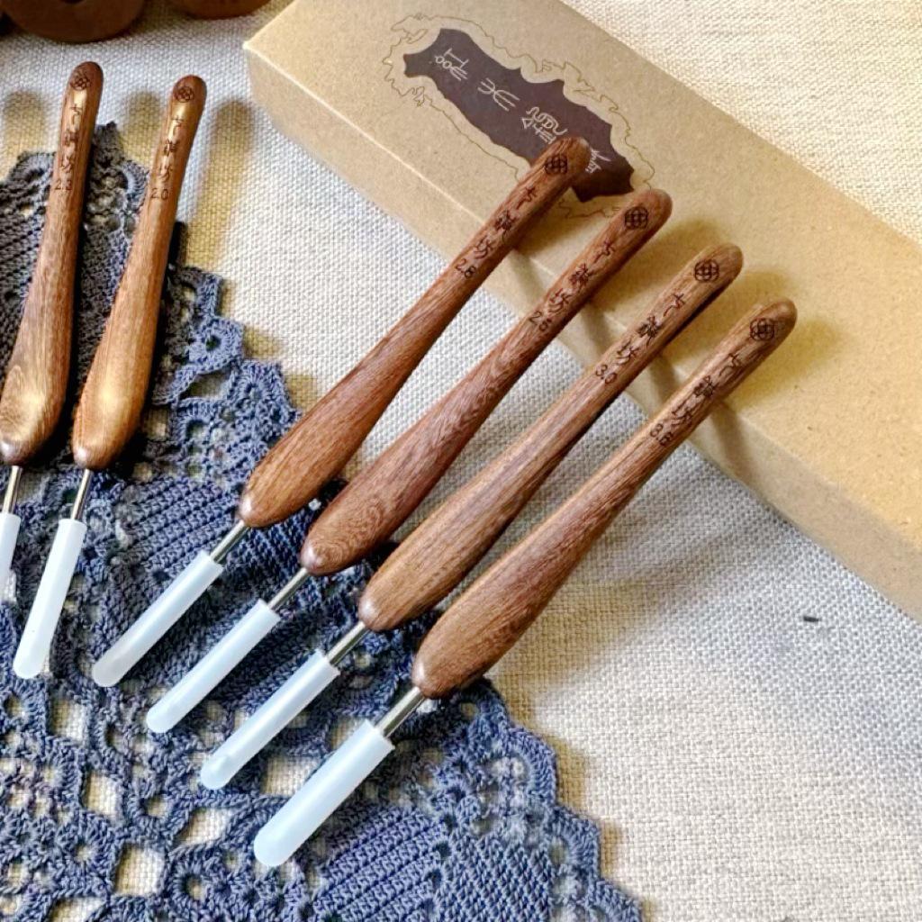 Ручные инструменты для вязания крючком и спицами из шерсти: Круговые спицы из рога быка и дерева