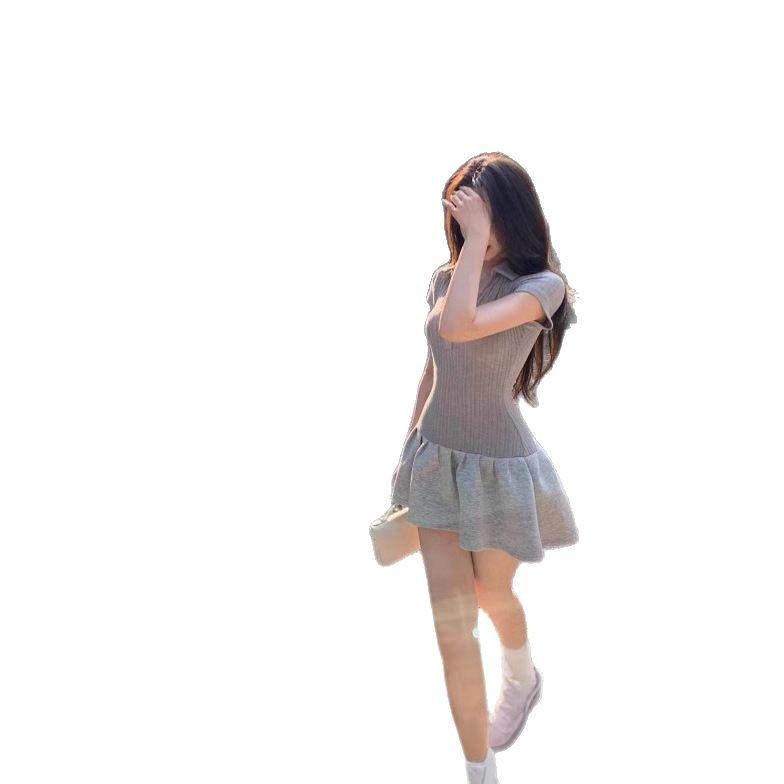 Женское облегающее серое платье-поло - С короткими рукавами, с приталенным силуэтом, А-силуэта, маленькое летнее платье