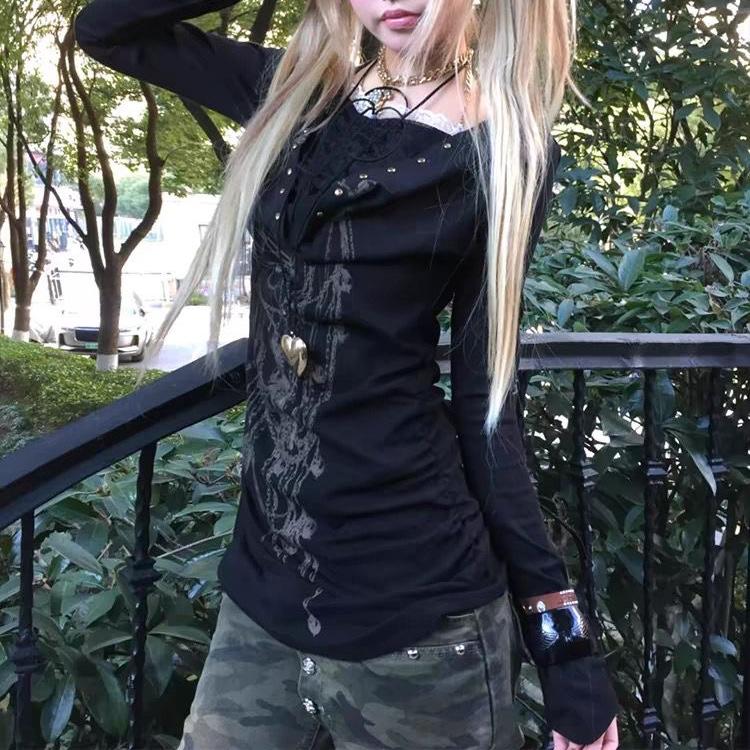 2KWEIRD Gothic Design Retro Long Sleeved Babes T-shirt Y2k Printed Lace Stitch Slim Tops 2000s Black Fashion Fake Two Pieces Tees New