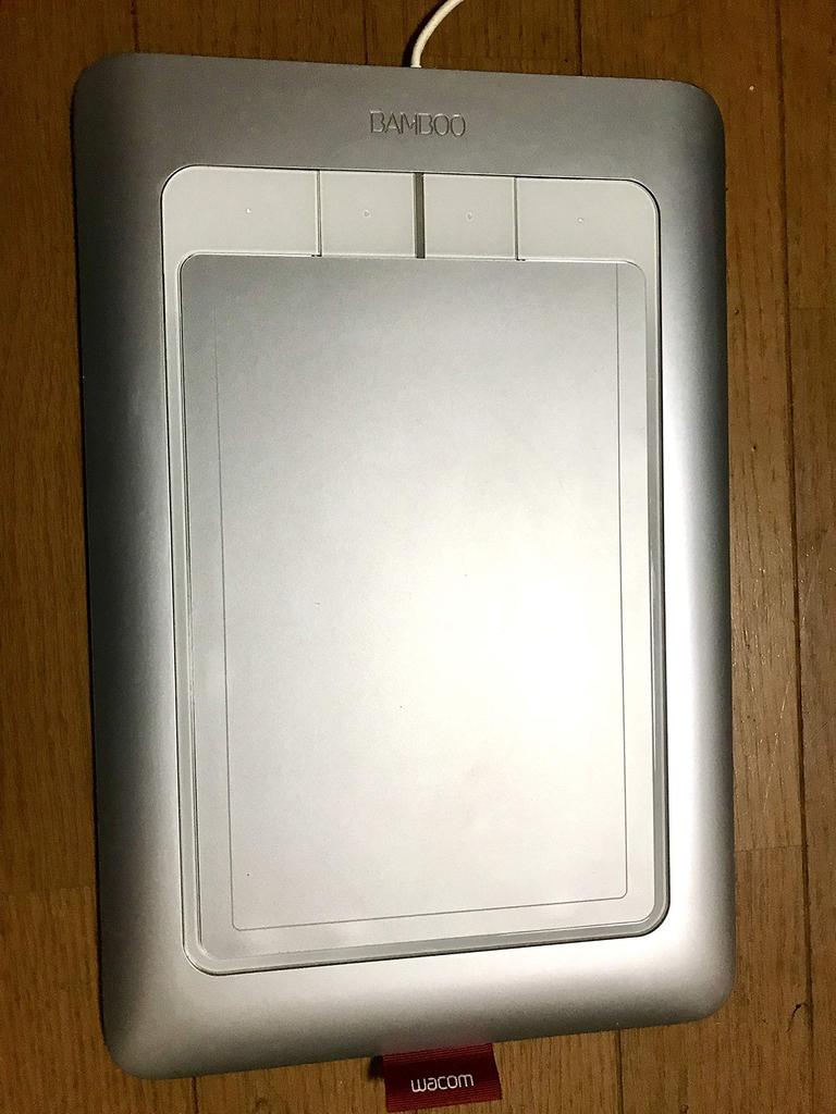 Wacom CTH-661/S1 Medium-Sized Pen Tablet for Digital Art Creation, Bamboo Comic, with Comic Studio Mini