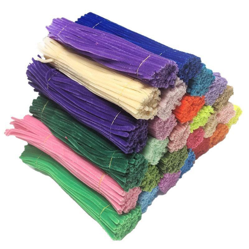 Набор цветных синельных проволочек для поделок с малышами и создания ручных украшений.