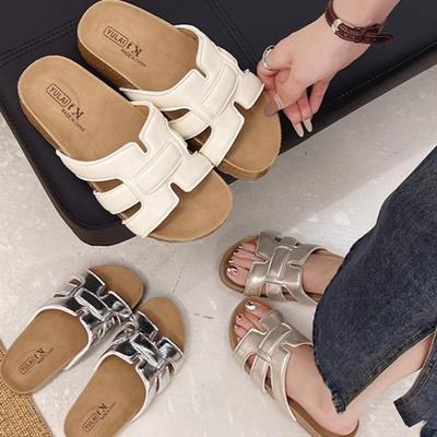 Мягкие шлепанцы на платформе женские летние для улицы новые с юбкой красивые сандалии на одно слово пляжные сандалии