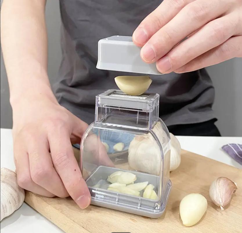 Multifunctional Garlic Chopper Wheel Garlic Mincer Roller Aid Hand Garlic Grinder Chili Onion Crusher Kitchen Gadget Tools
