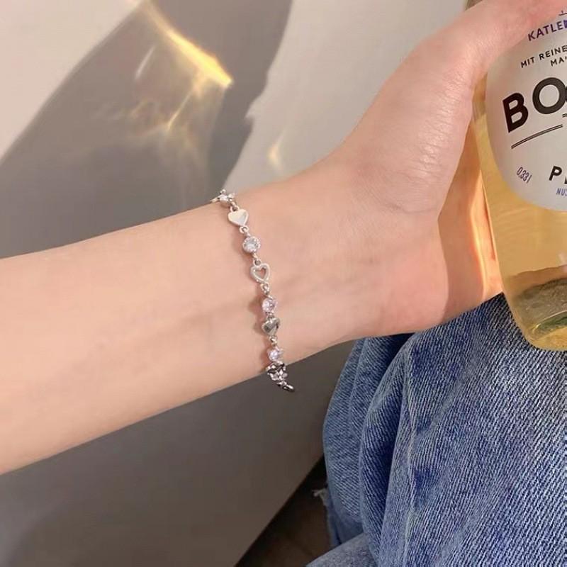 Элегантный серебряный браслет из бисера с радужным смайликом для женщин — универсальный, милый и многослойный