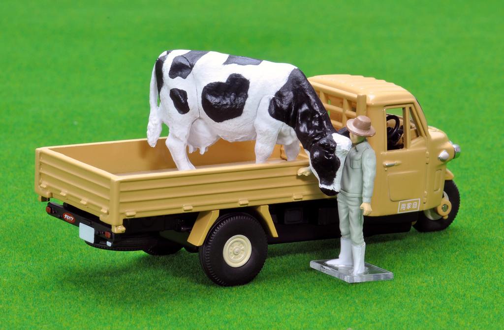 Tomica Limited Vintage Daihatsu CO10T Brown with Figure Finished Product 320104 1/64 LV-12d