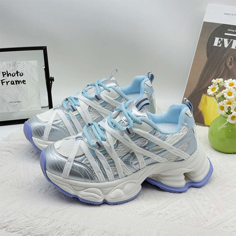 Парижские кроссовки для папы женские на платформе старые ретро 2025 весна и осень новые повседневные сетчатые дышащие модные спортивные туфли тренд