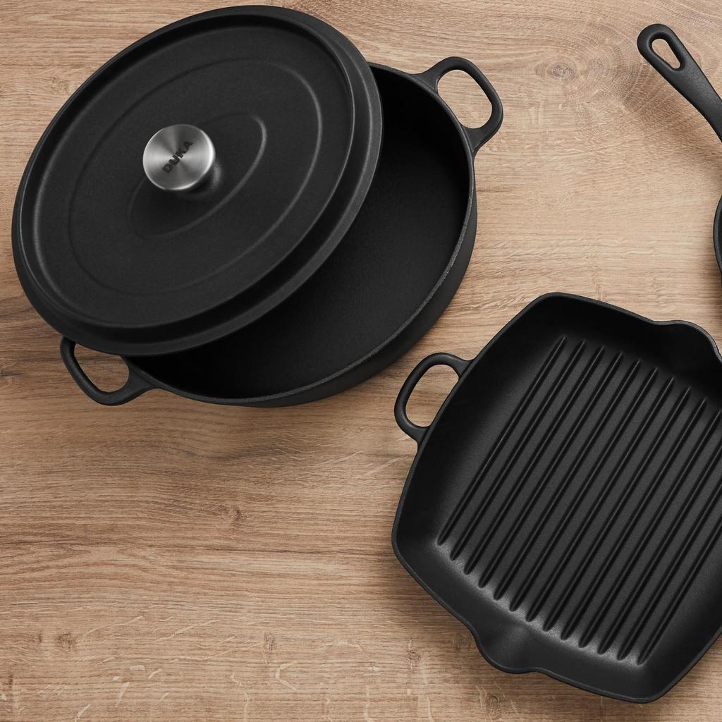Enchanting Oval Cast Iron Roaster Pan with Lid Bjorn DUKA