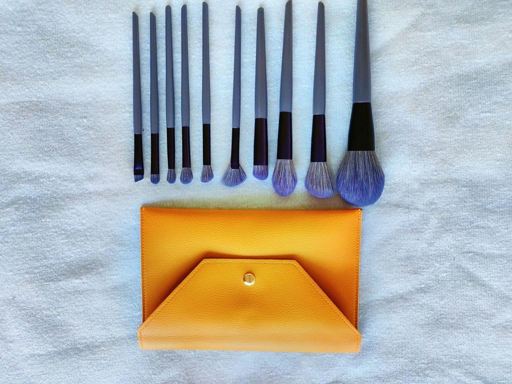 Набор кистей для макияжа Cangzhou «Фиолетовый кролик», 10 штук: Кисти для пудры, консилера, хайлайтера, подводки и теней