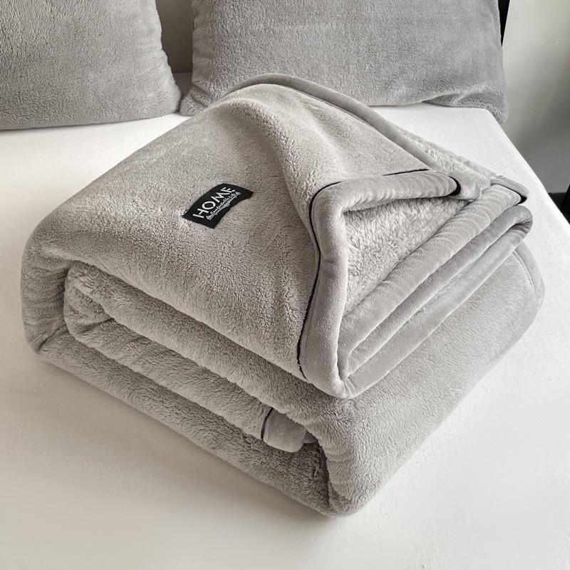 Luxurious Thick Half-Sided Plush Blanket for Autumn & Winter - Perfect for Sofa or Office Naps