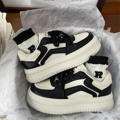 Белые туфли на платформе. Женские осенние новые кроссовки Muffin на толстой подошве на шнуровке. Женская повседневная спортивная однослойная обувь.